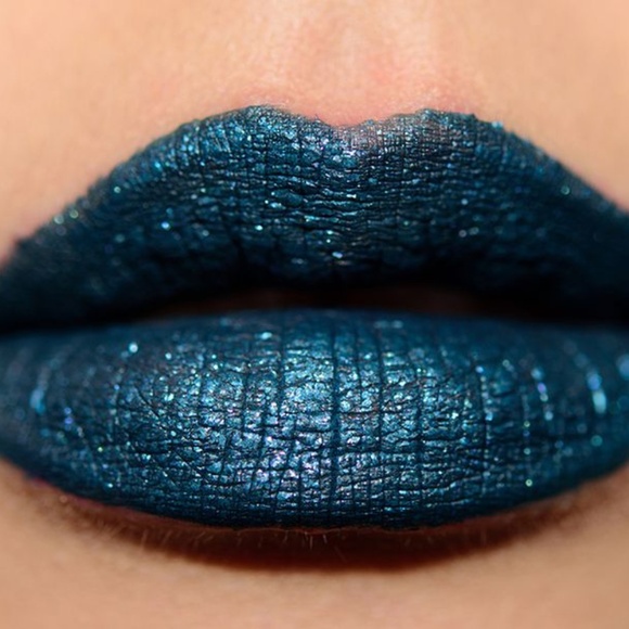 Ciaté London "Siren" liquid lipstick - Picture 6 of 7